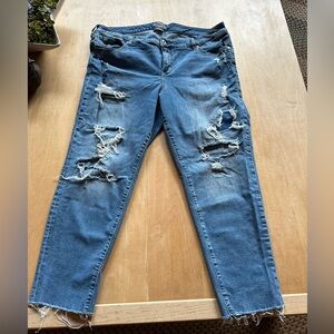 Torrid Cropped Boyfriend Jeans size 20